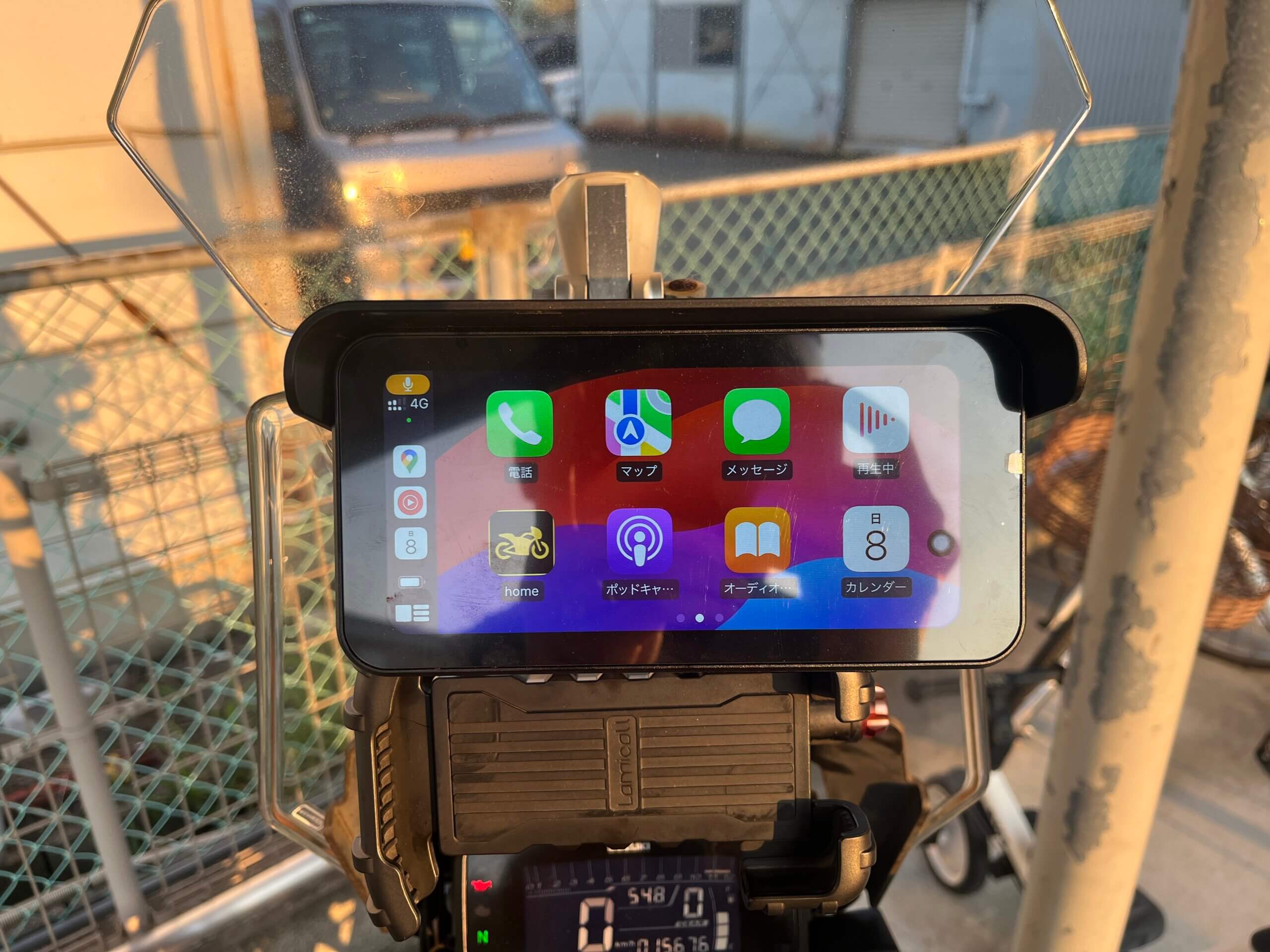 格安！バイク用スマートモニター兼ドライブレコーダー 「UNE AKT